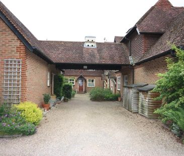 The Street, Guildford, GU5 - Photo 5