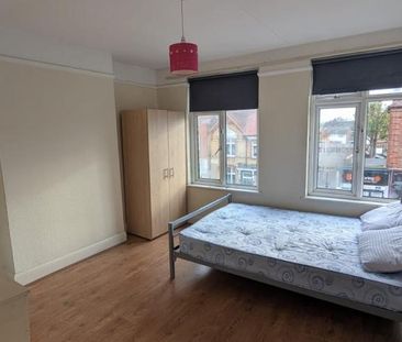 House share to rent - Photo 1