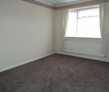 3 bedroom bungalow to rent - Photo 3