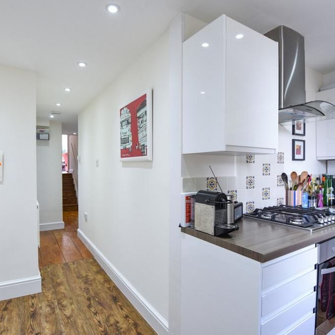 2 bedroom flat to rent - Photo 1