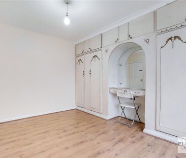 3 bedroom end of terrace house to rent - Photo 4