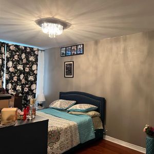 Grand 51/2 rez de chaussée avec stationnement - Photo 2