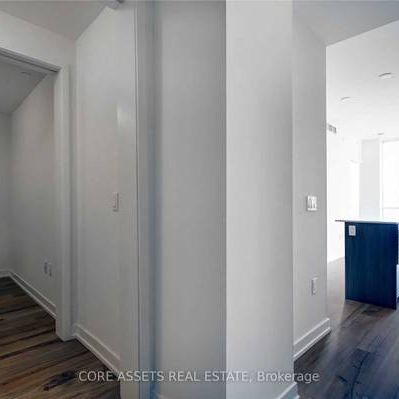 The Perfect Executive Suite Located In The Heart of Yorkville! - Photo 3