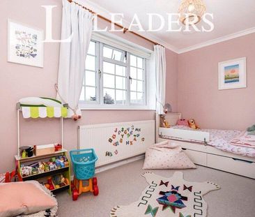 4 bedroom house to rent - Photo 2