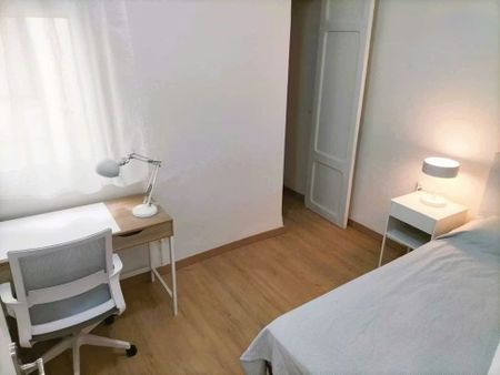 Carrer de lOlivereta, Valencia, Valencian Community 46018 - Photo 3