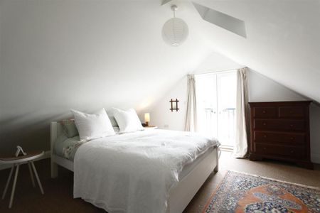 3 bedroom semi-detached bungalow to rent - Photo 4