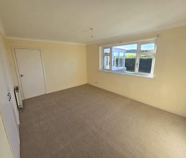 2 bedroom bungalow to rent - Photo 1