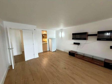 Westferry Road, Canary Wharf, E14 - Photo 3