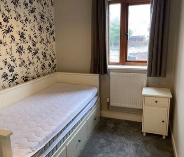 Sarlou Court, Uplands, Swansea. SA2 0LW - Photo 2