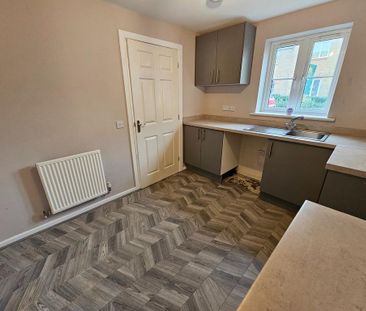 3 bedroom semi-detached house to rent - Photo 6