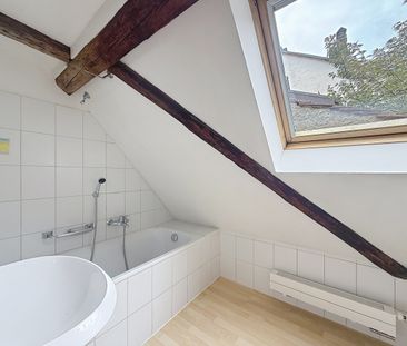 LUMINEUX 3 ½ PIECES - Avec cachet dans les combles ! - Photo 3