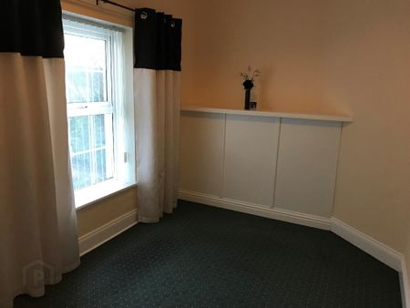 8 Coastguard Cottages, Carrickfergus, BT38 8BU - Photo 2