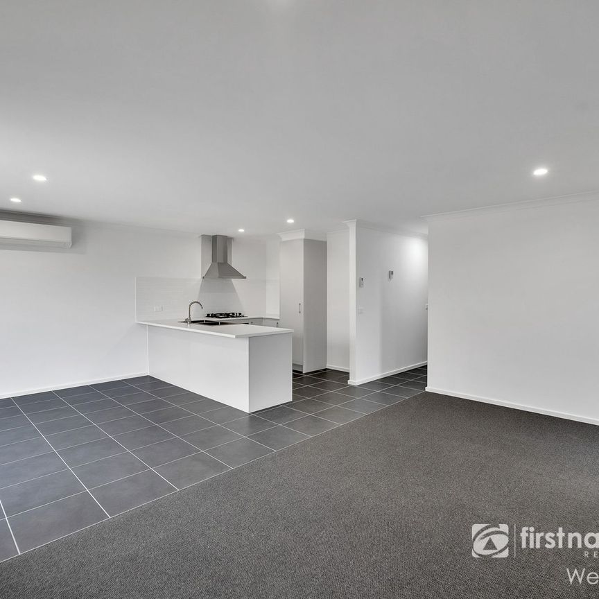 A Home That Springs to Life! - Photo 1
