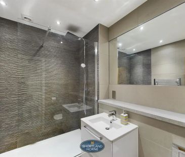 John Thornton House, The Burges - Photo 3