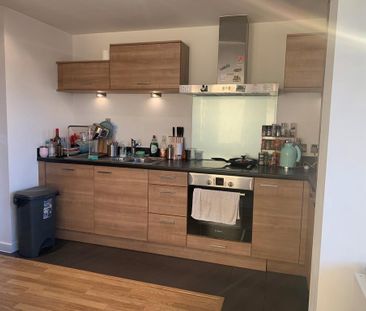 2 bedroom flat to rent - Photo 4