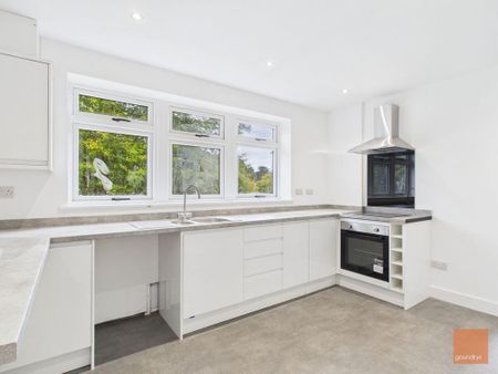 3 bedroom apartment to rent - Photo 4