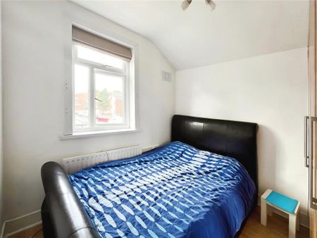 3 bedroom end of terrace house to rent - Photo 5