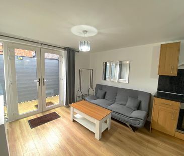 1 bedroom detached bungalow to rent - Photo 2