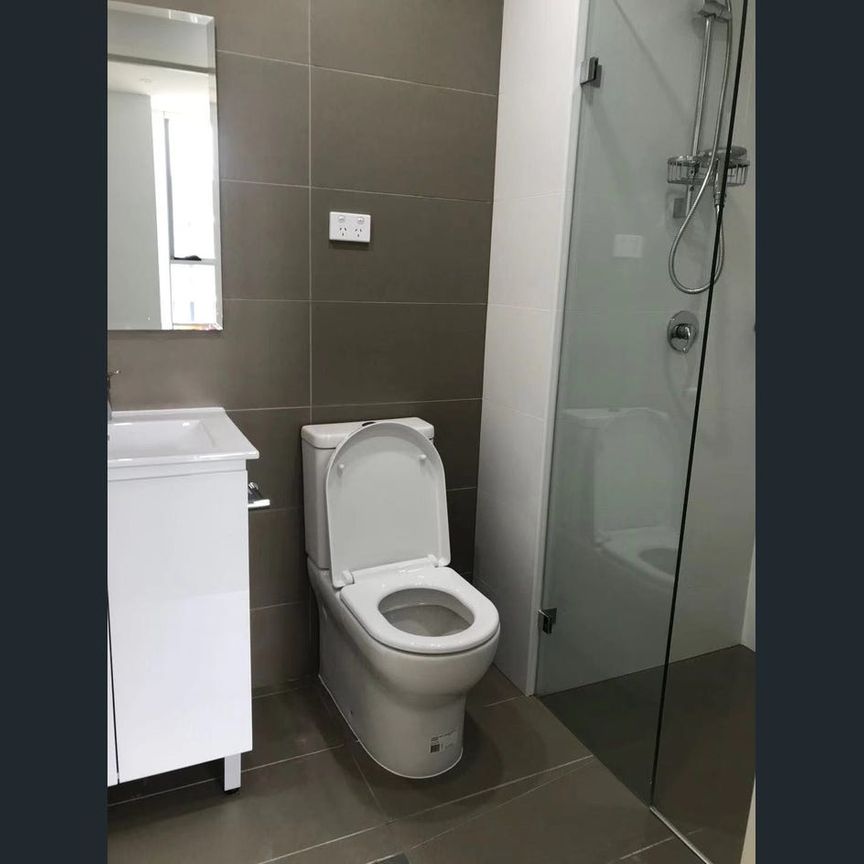 North facing 2BR Apartment close to amenities For Lease Now! - Photo 1