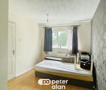 3 bedroom end of terrace house to rent - Photo 1