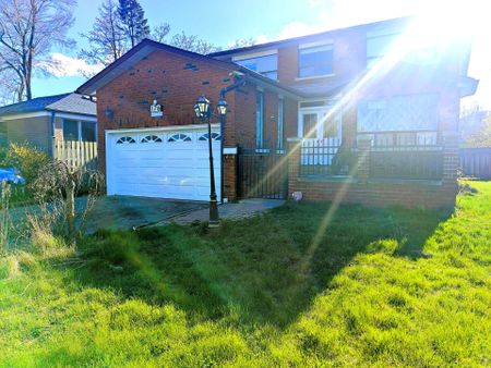 For Lease - 176 Conlins Road Unit# Main, Toronto, Ontario - Photo 5