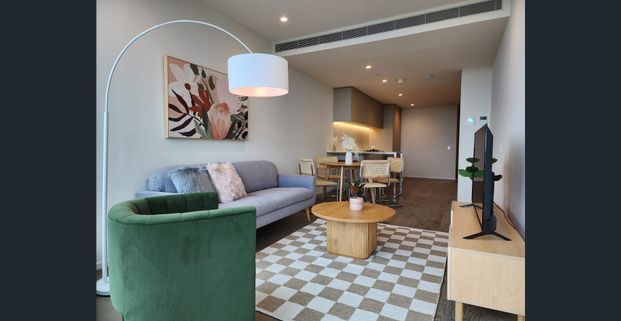 2 Bedroom Apartment in Southbank with Breathtaking Views! - Photo 1