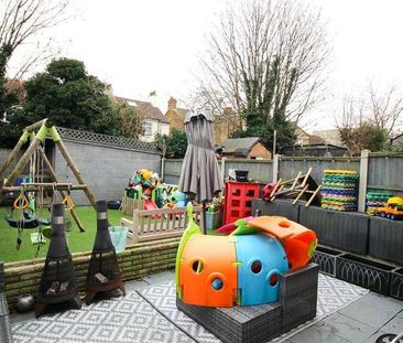 Southview Drive, Westcliff-on-sea, Essex, SS0 - Photo 2