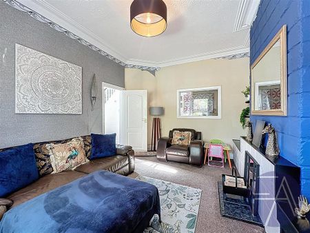 3 bedroom semi-detached house to rent - Photo 2