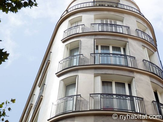 Logement à Paris, Location meublée - Photo 1