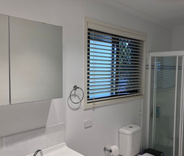 3-bedroom shared house, Jasper Court - Photo 5