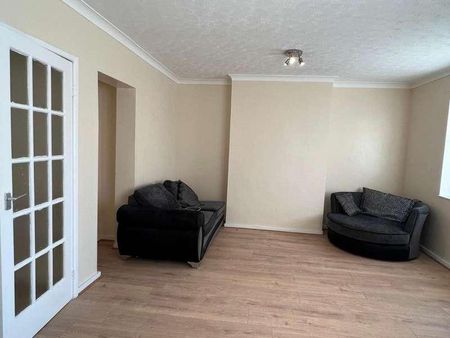 Woodshire Road, Dagenham, RM10 - Photo 4