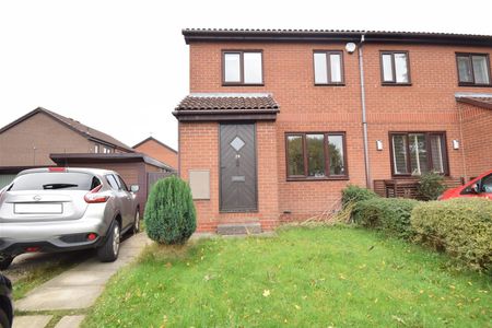 Fernleigh Court, Wakefield - Photo 3
