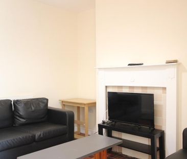 6 bedroom semi-detached house to rent - Photo 1