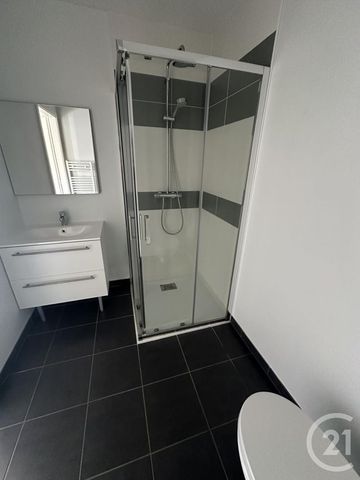 Appartement F1 à louer 1 pièce - 25 m2 CHATEAUROUX - 36 - Photo 3