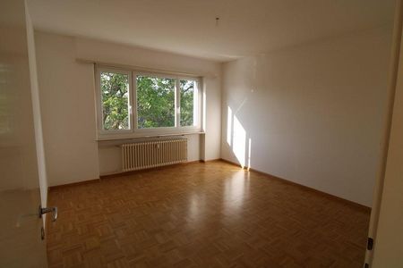 Ihr neues Zuhause in Allschwil - ruhige 3.5-Zimmerwohnung mit Balkon - Photo 2