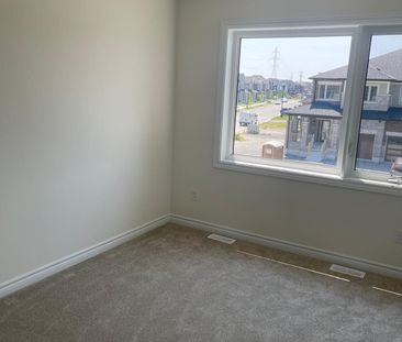 For Lease - 1143 Cameo Street, Pickering, Ontario - Photo 2