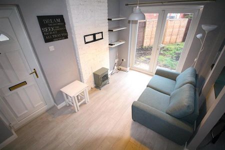 1 bedroom terraced house to rent - Photo 2