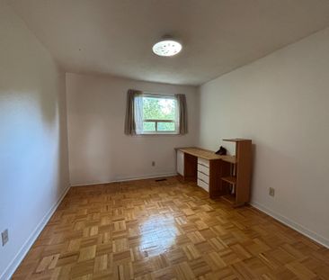 For Lease - 29 Snowshoe Crescent, Markham, Ontario - Photo 3