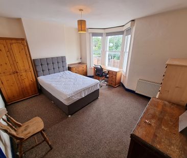 4 Bed Student Accommodation - Photo 3