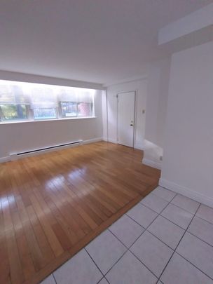 For Lease - 30 Annapearl Court Unit# Apt. 1, Toronto, Ontario - Photo 1