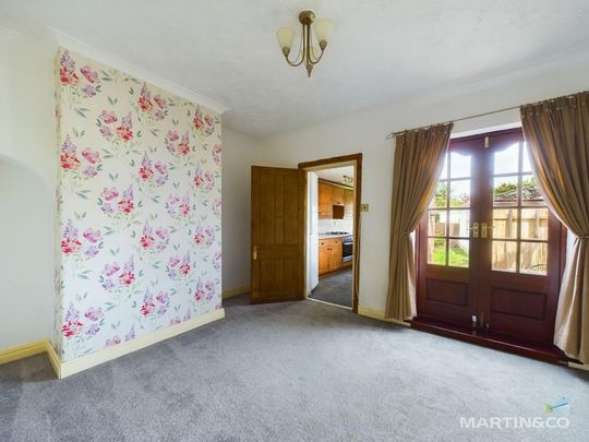 2 bedroom cottage to rent - Photo 1