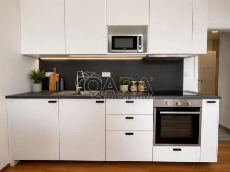 Pronájem moderního bytu 1+kk s balkonem a sklepem, Praha 7 Holešovice - Photo 5