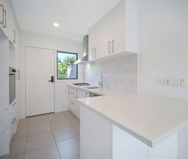 Freshly renovated cute 2 bed Unit - Photo 1