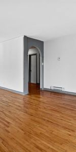 3-bedroom apartment 1200 sqft Perfect spot Lachine Montreal for rent - Photo 3