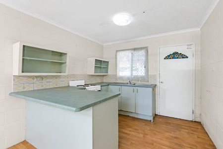 Ground Floor Two Bedroom Unit - Photo 2