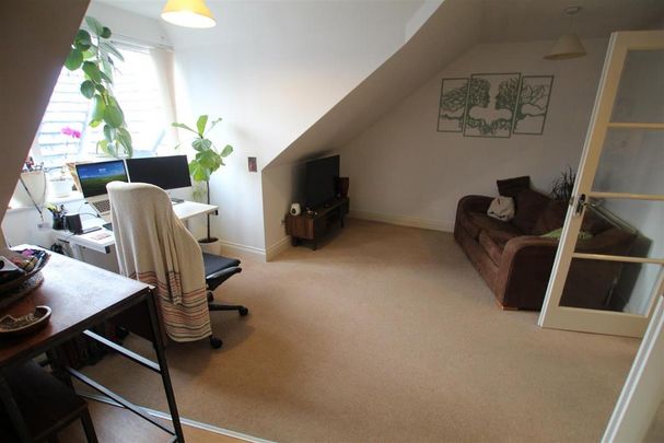 2 bedroom house to rent - Photo 1