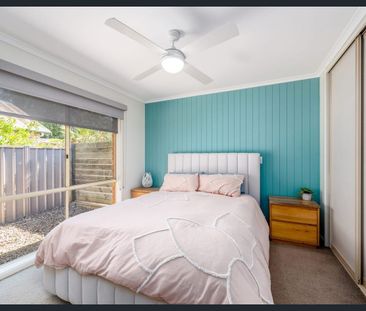 Spacious & Light Filled! - Photo 4