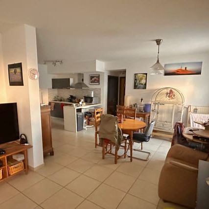 Appartement te huur - Photo 1