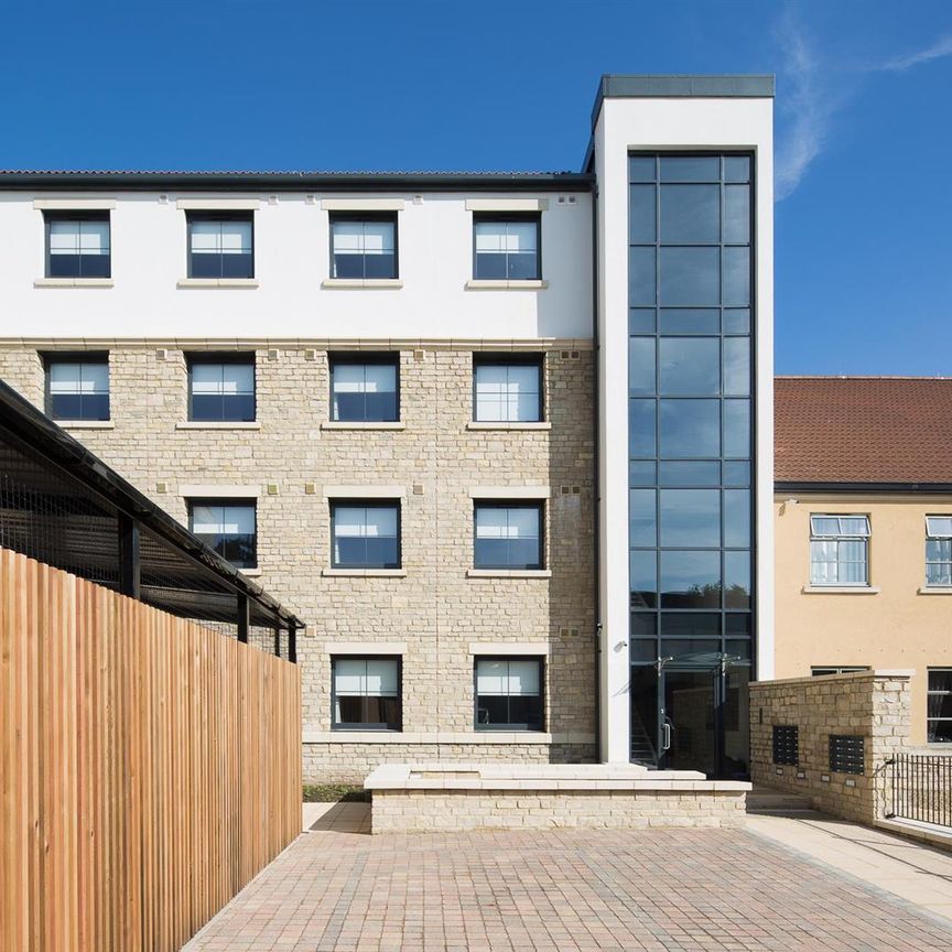 Apartment 10, Lower Bristol Road - Photo 1