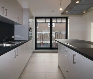 Unieke duplex met twee slpk, terras, autostaanplaats - Photo 2